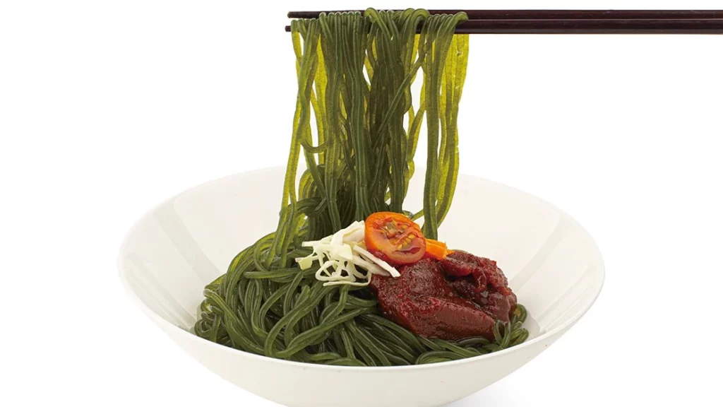 Seaweed based dish illustrating Korean food industry and blue economy applications