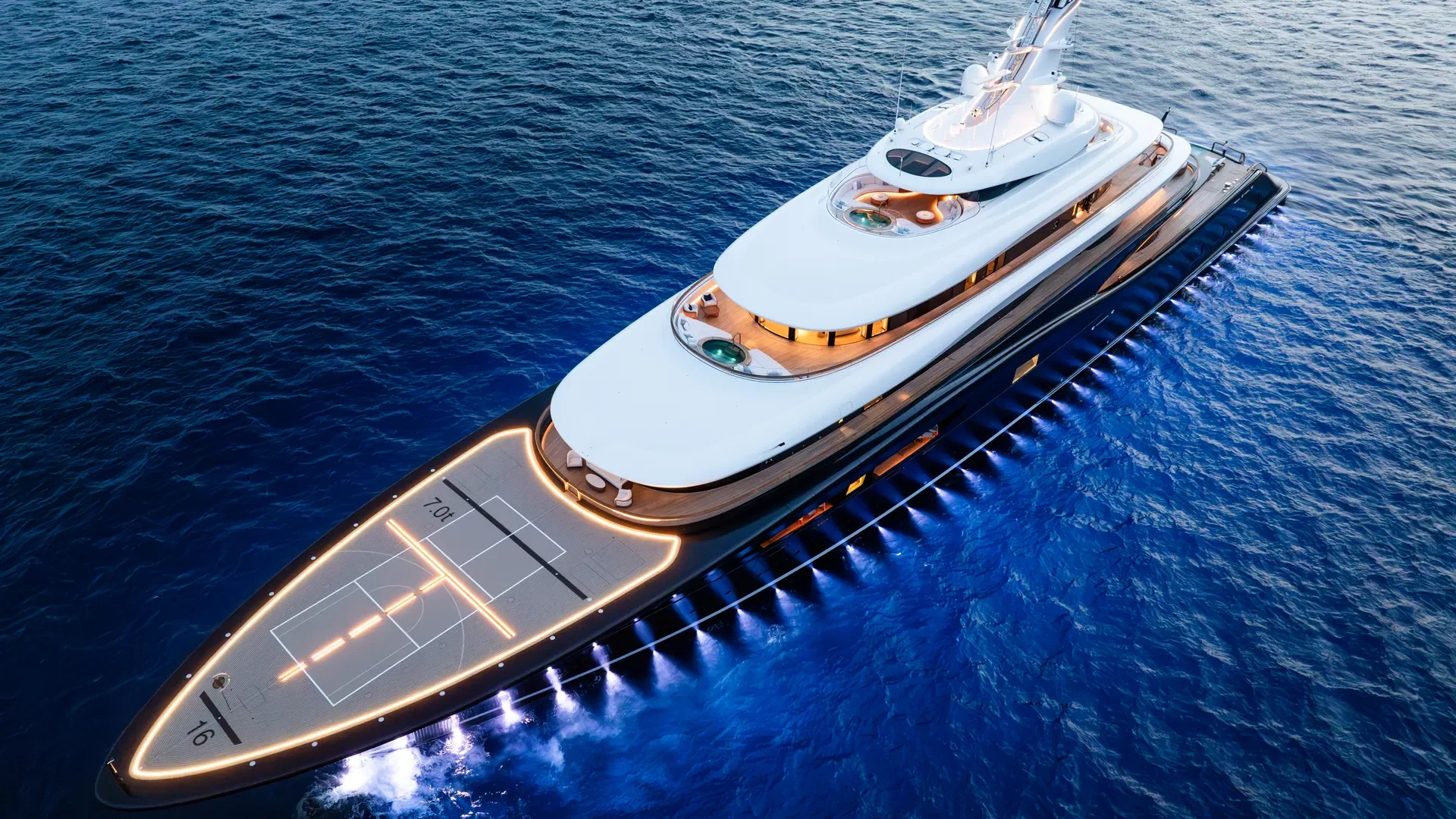 New-generation superyacht illustrating Blue Economy 2.0, integrating solutions for maritime transport decarbonization